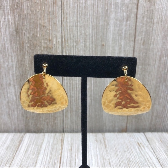 Vintage Hammered Shaped Disc Clip-on Earrings - Picture 5 of 8